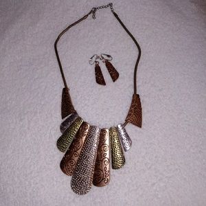 Necklase and Earring Set